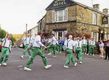Sheffield City Morris outside the Union Hotel, No. 1 Union Road at junction (left) with Machon Bank Road], Nether Edge
