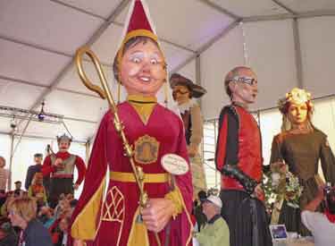 Sheffield City Morris with the Sheffield City Giants, 'War' and 'Peace' at a meeting of Giants, Quebec, Canada