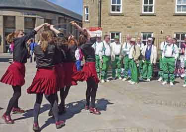 Sheffield City Morris with female dance group, Gaorsach Rapper at Bakewell, Derbyshire 
