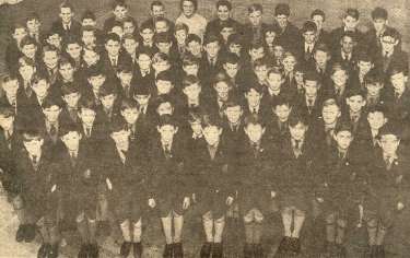Unnamed school group who performed mid-day carols on Tuesday, 12th December in the Cathedral forecourt and the steps of the City Hall