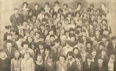 Unnamed school group who performed mid-day carols on Wednesday, 13th December in the Cathedral forecourt and the steps of the City Hall