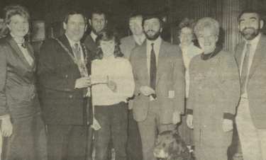 Sub aquarists handing over a cheque for £660 for the Guide Dogs for the Blind [Associated Centre] to the Lord Mayor, Councillor Frank Prince following a sponsored swim at Crookes Valley boating lake