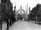 View: s01512 Royal visit of King Edward VII and Queen Alexandra. Decorative arch in Fitzwilliam Street at junction of Chester Street