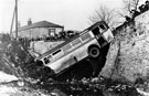 Bus Crash in River Rother at Woodhouse Mill Bus Crash in River Rother at Woodhouse Mill