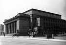 Newly built City Hall, from Barker's Pool. Opened 1932. Containing 6 halls, named the Oval, Memorial, Mezzanine, North, Central and South. City Hall Gardens, also known as Balm Green Gardens on right