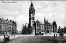 View: s07307 Town Hall and Jubilee Monolith, pre 1905