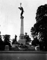 View: s07650 The York and Lancaster Regiment Memorial, commemorates those who fell in the two World Wars, Weston Park