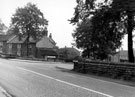 Richmond Road and Ravenscroft Road, Richmond showing Ivy Cottages in background. All later demolished. One of the centre cottages was once the 'Gooseberry Inn'