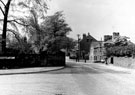 Richmond Road at junction with Ravenscroft Road showing No. 320 Old Hall Farm in background