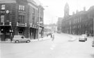 Waingate from Castlegate junction looking towards Court House (old Town Hall) and (left) Nos. 28 - 30 Bull and Mouth public house, left