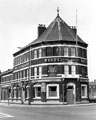 View: s22230 Earl of Arundel and Surrey public house, No. 528 Queens Road