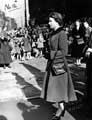 View: s28391 Queen Elizabeth II outside the Town Hall, Pinstone Street