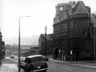 Sutherland Road Baths, Sutherland Road and the junction of Earsham Street (right) Sutherland Road Baths, Sutherland Road and the junction of Earsham Street (right)
