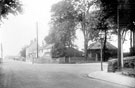 View: y00414 Manchester Road looking towards Crosspool Tavern, Lodge belonging to Lydgate Hall, right