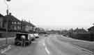 Harborough Avenue, Manor looking towards the Parkway