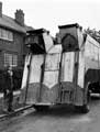 View: u09386 Refuse collection.  Hydraulic bin lifting gear with bins in initial tilting position, 'method 1'
