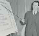 Batchelors Foods Ltd., Sheffield Factory. Production Conference: Mr H. Andrew explains facts and figures Batchelors Foods Ltd., Sheffield Factory. Production Conference: Mr H. Andrew explains facts and figures