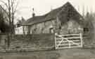 Stumperlowe Cottage and barn, Stumperlowe Hall, Stumperlowe Hall Road, c.1950s Stumperlowe Cottage and barn, Stumperlowe Hall, Stumperlowe Hall Road, c.1950s